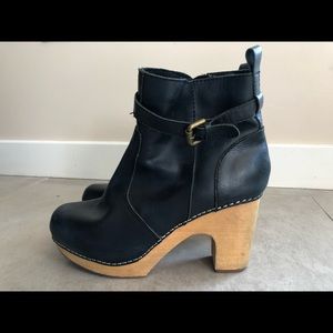 Jeffrey Campbell Clog Boots size 9